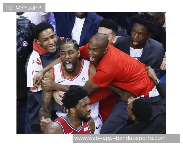 莱昂纳德一年内两度压哨绝杀追平NBA传奇球星成现役第九人