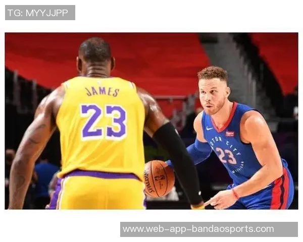 华子提前离场沮丧落后29分球员通道内情引发热议 华子提前离场沮丧落后29分球员通道内情引发热议